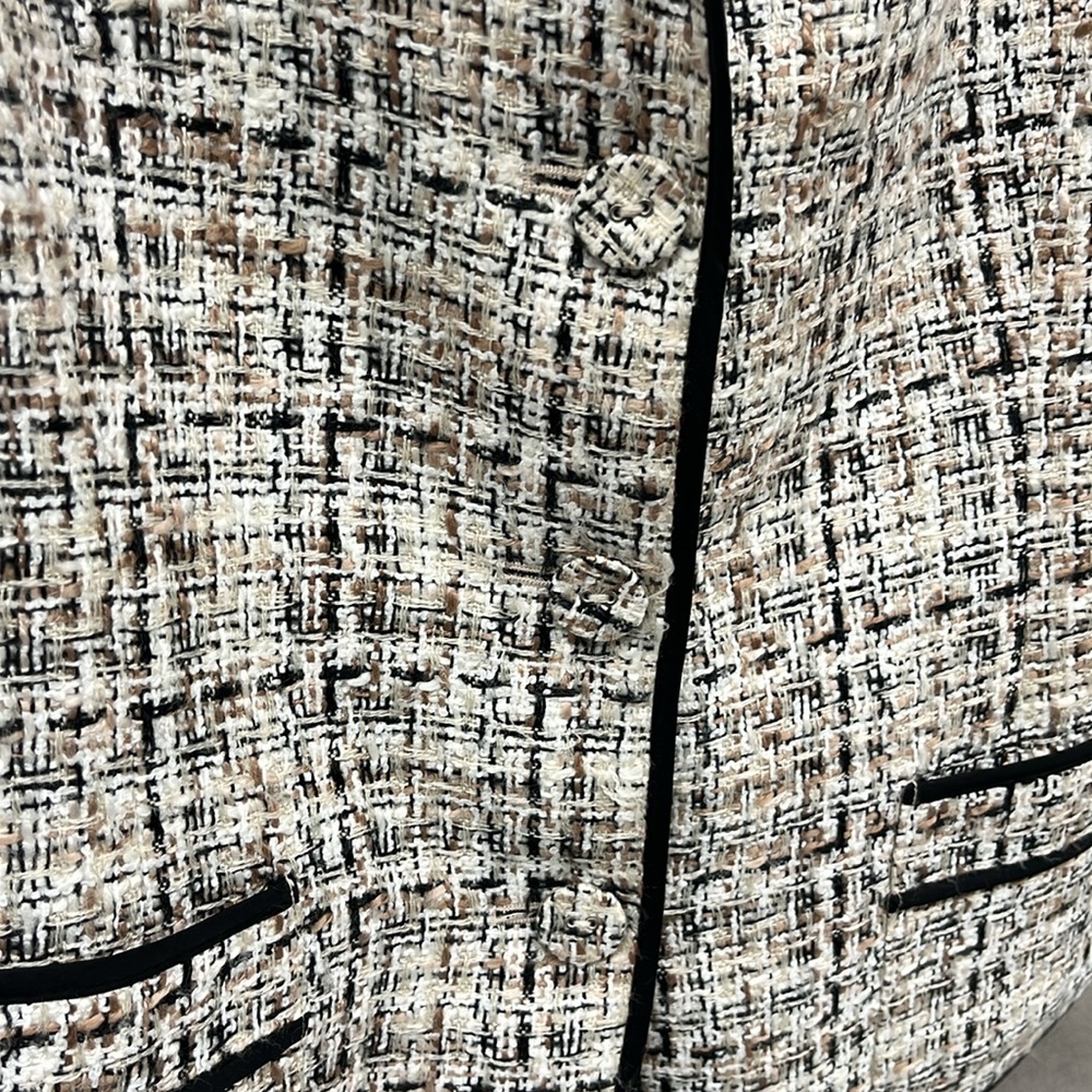 Crop chane inspired blazer size 12 - Picture 4 of 6